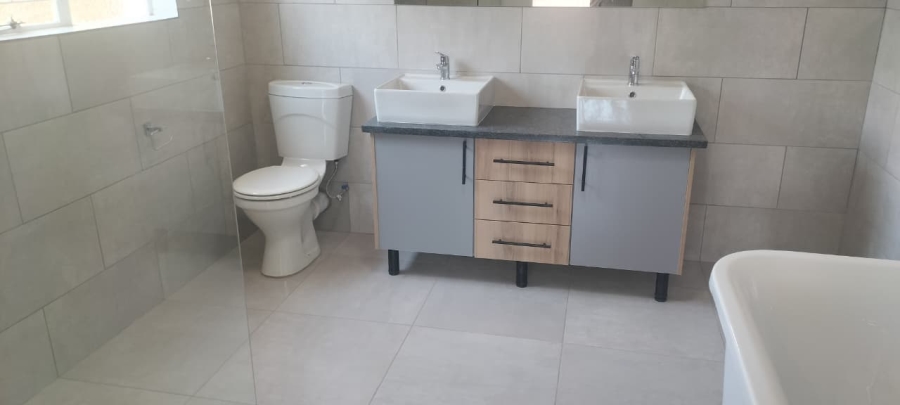 4 Bedroom Property for Sale in Fichardt Park Free State